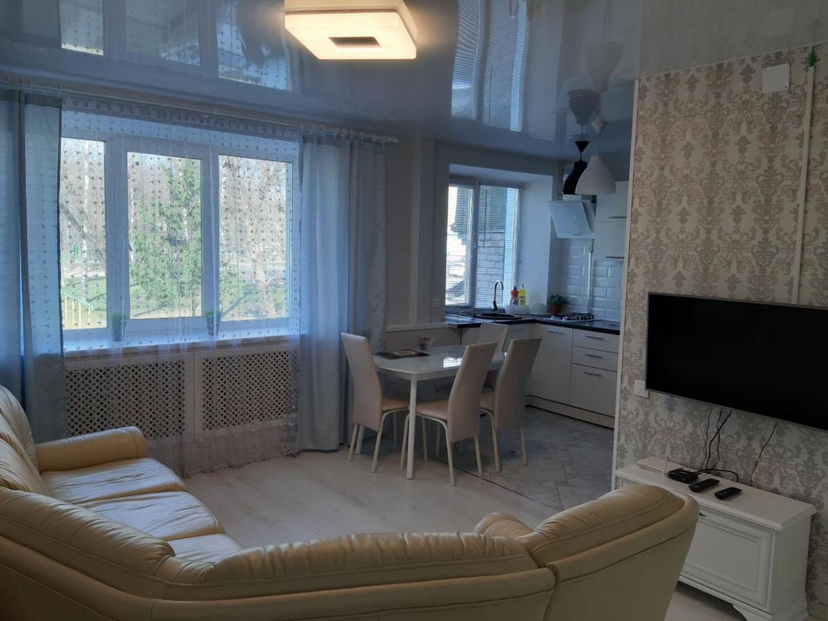 Appartment New In Center Mogilev Luaran gambar