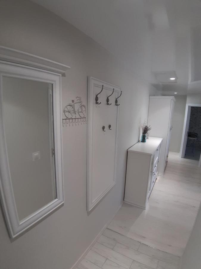 Appartment New In Center Mogilev Luaran gambar